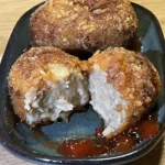 Croquetas de cabrales y cebolla caramelizada
