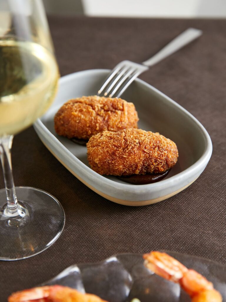 Apat croquetas caseras
