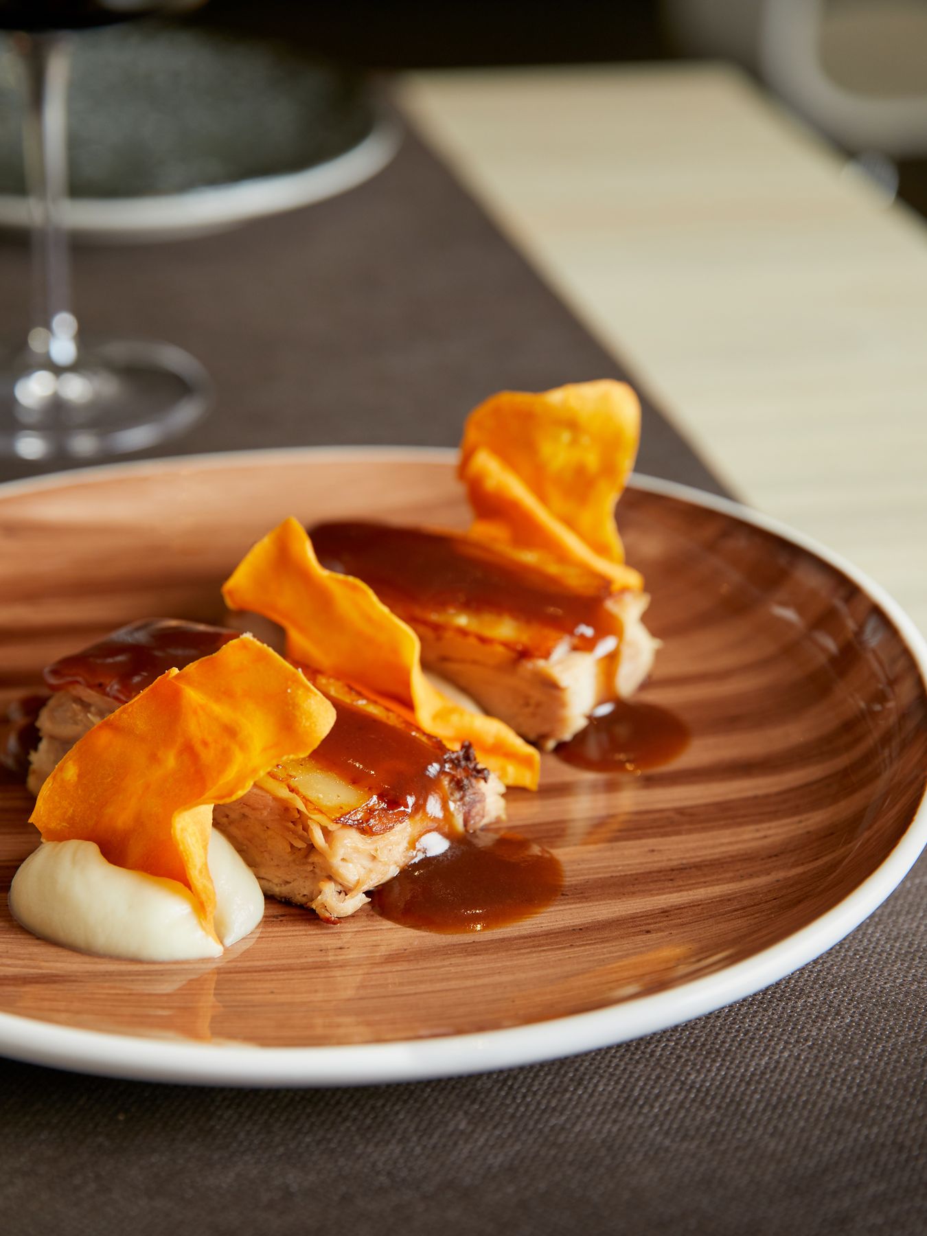 Torrija de brioche caramelizada